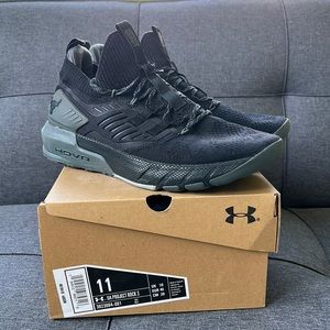 Awesome pair of Under Amour -Project Rock-PR3 men’s shoes size 11.